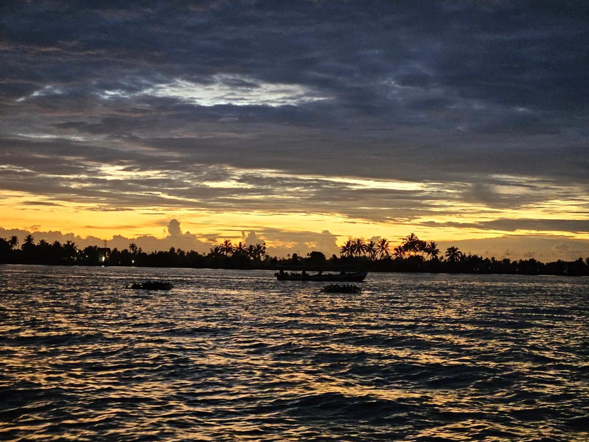 Pamba Inn Alappuzha Luaran gambar