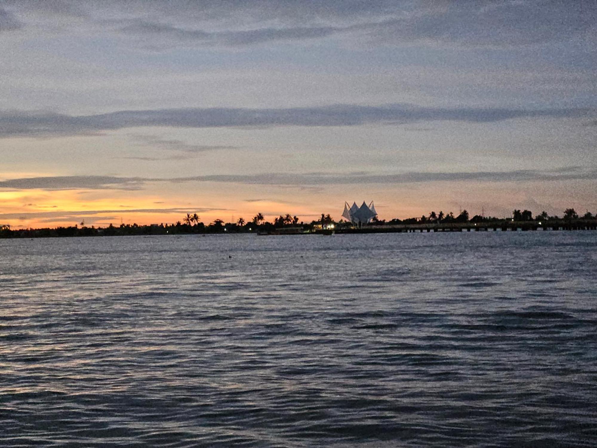 Pamba Inn Alappuzha Luaran gambar